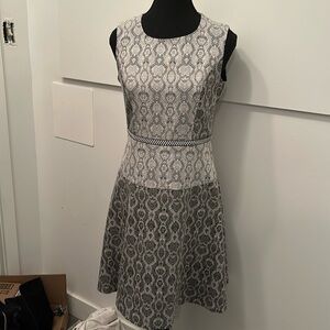 Beautiful Badgley Mischka dress size 6 in perfect condition flowy dress